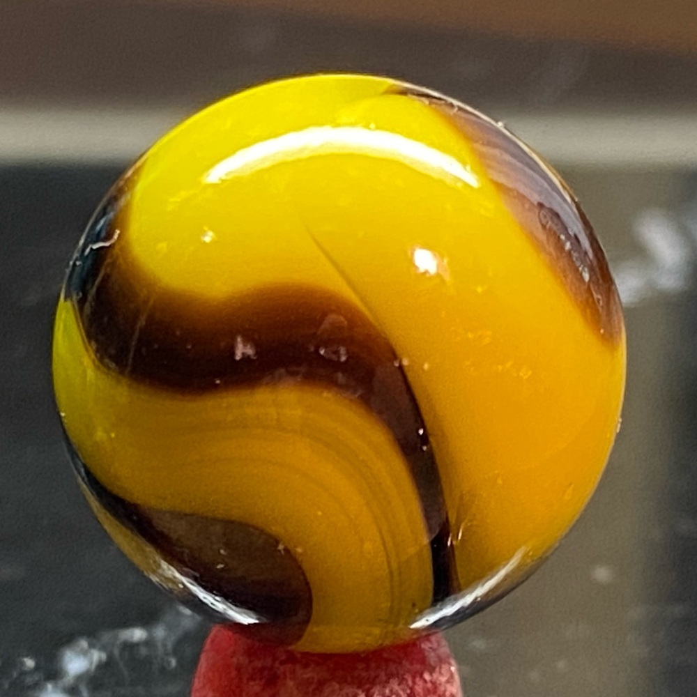 One Traditional Vacor Bee Cool Bumblebee 5/8 Inch Glass Marble - Picture 9 of 11